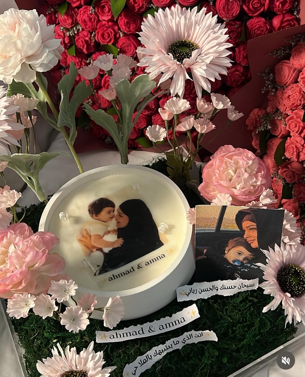 BIG photo candle WITH Acrylic box and flowers