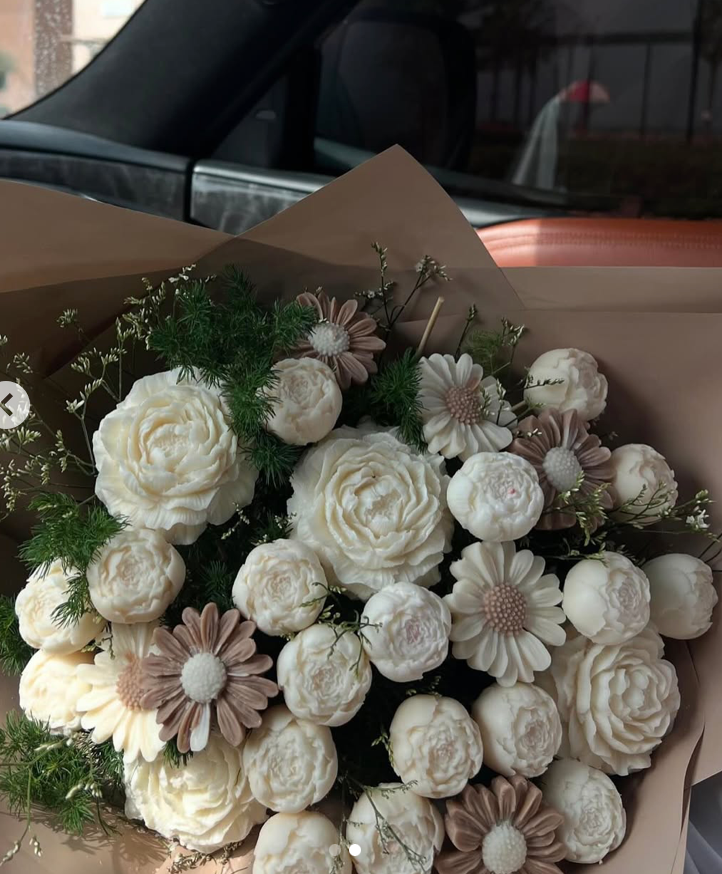 Mixed Brown and white bouquet